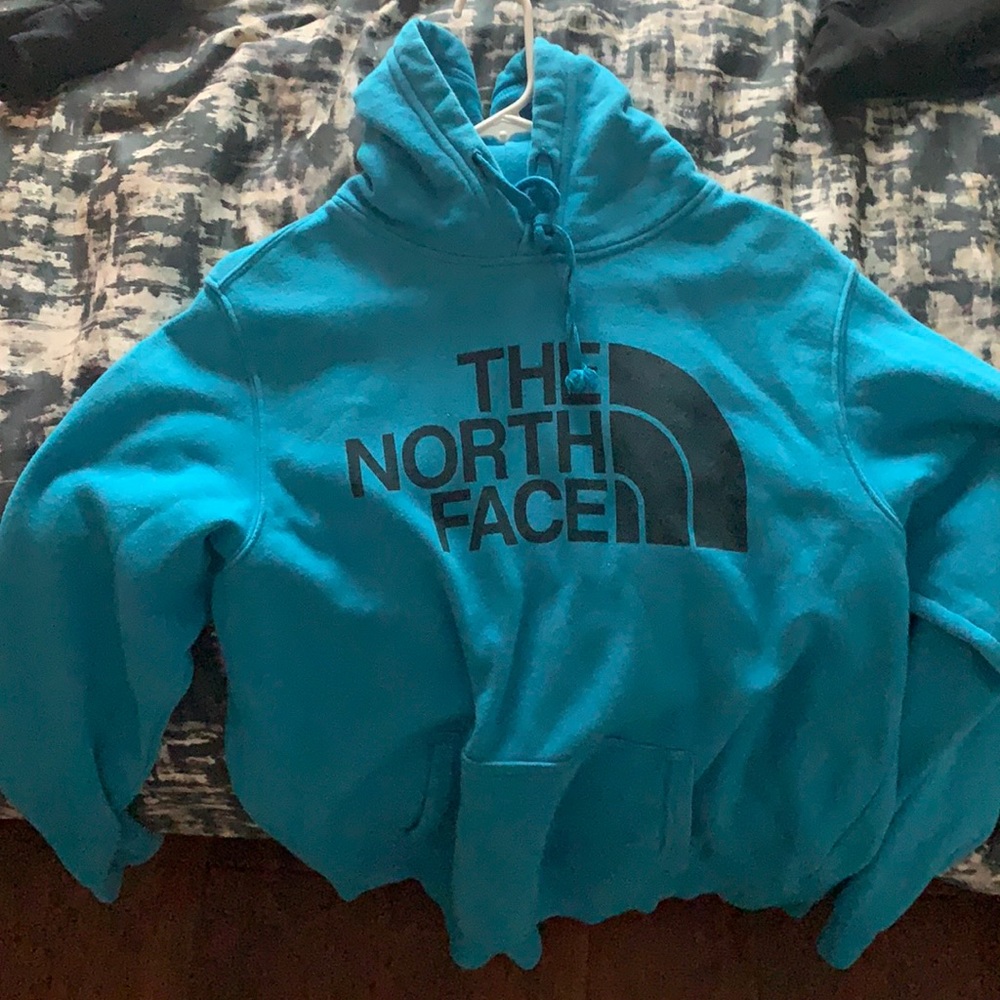 blue north face hoodie